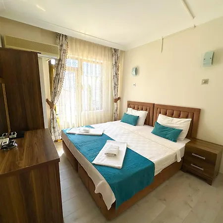 Reis Otel